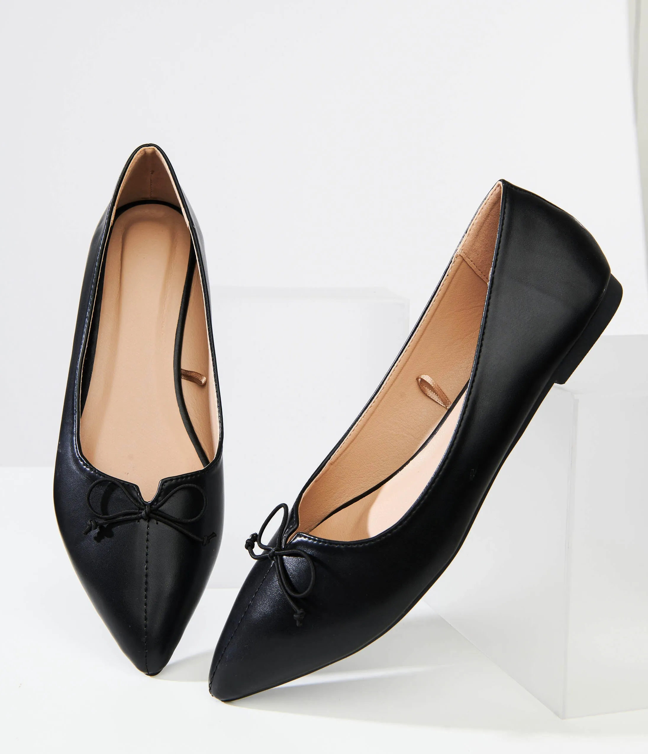 1990s Black Bow Pointed Leatherette Flats