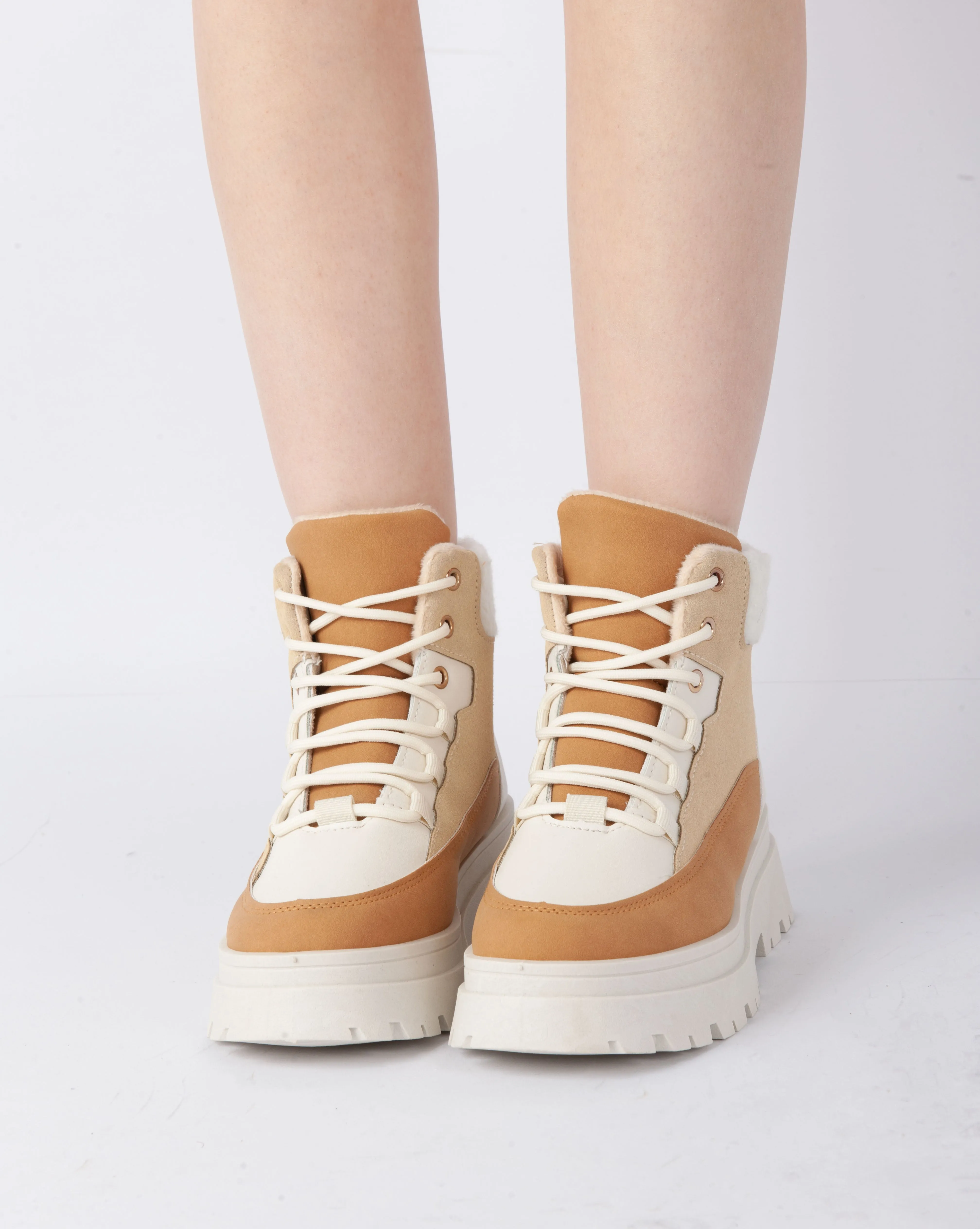 Cozy Hiker Boots - Beige