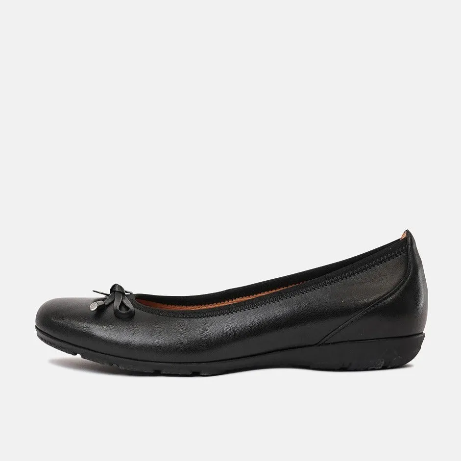 Erna Black Leather Ballet Flats