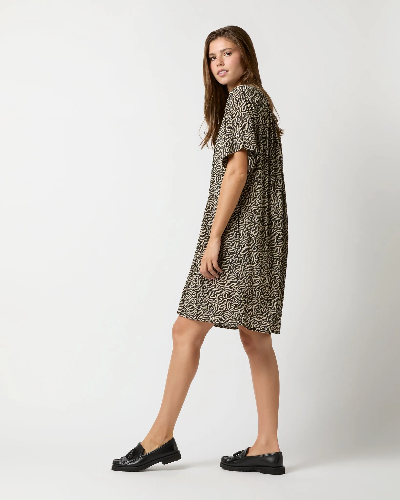 Vallea City Dress in Ecru/Black